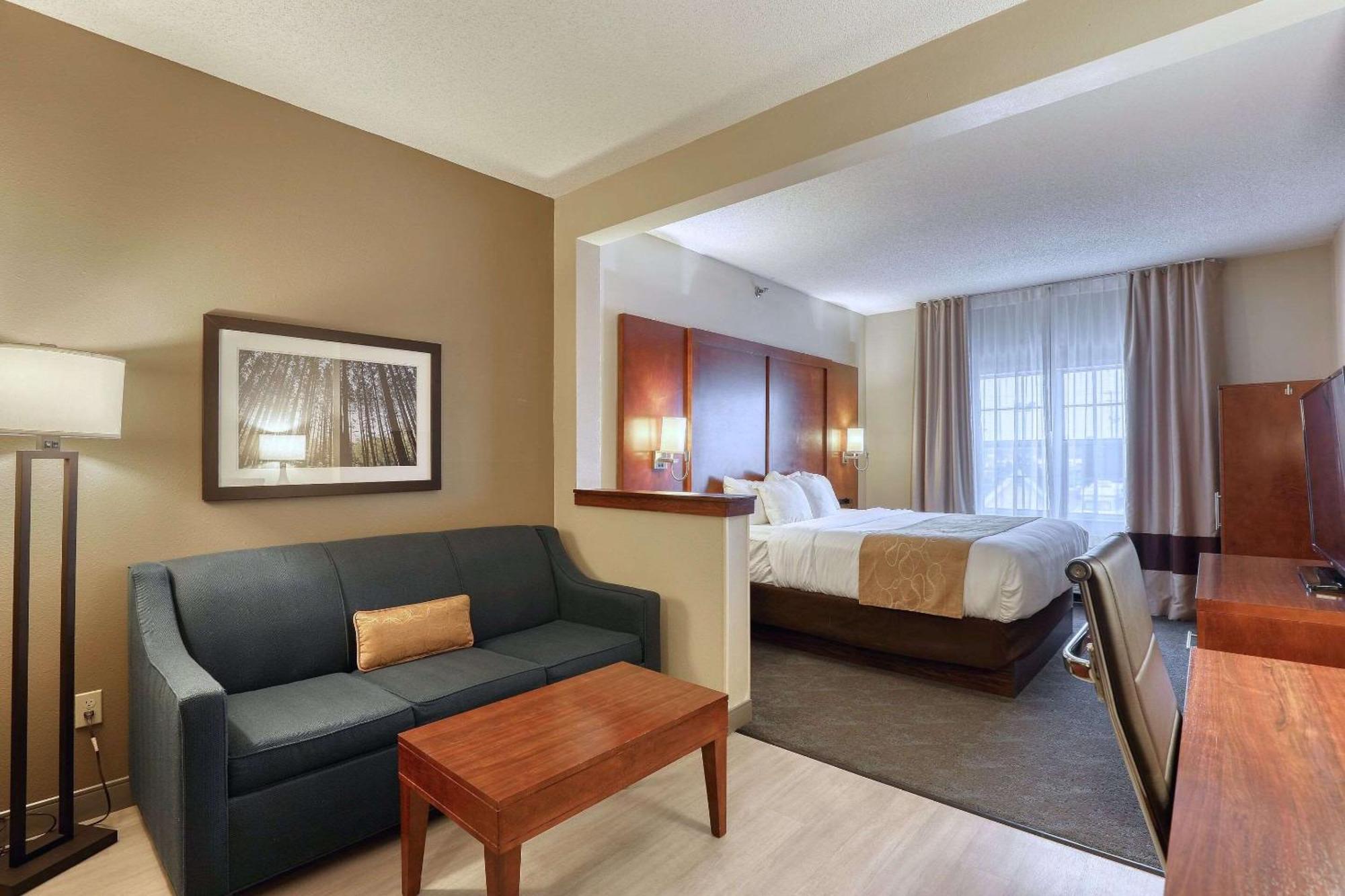 Comfort Suites Appleton Airport Extérieur photo