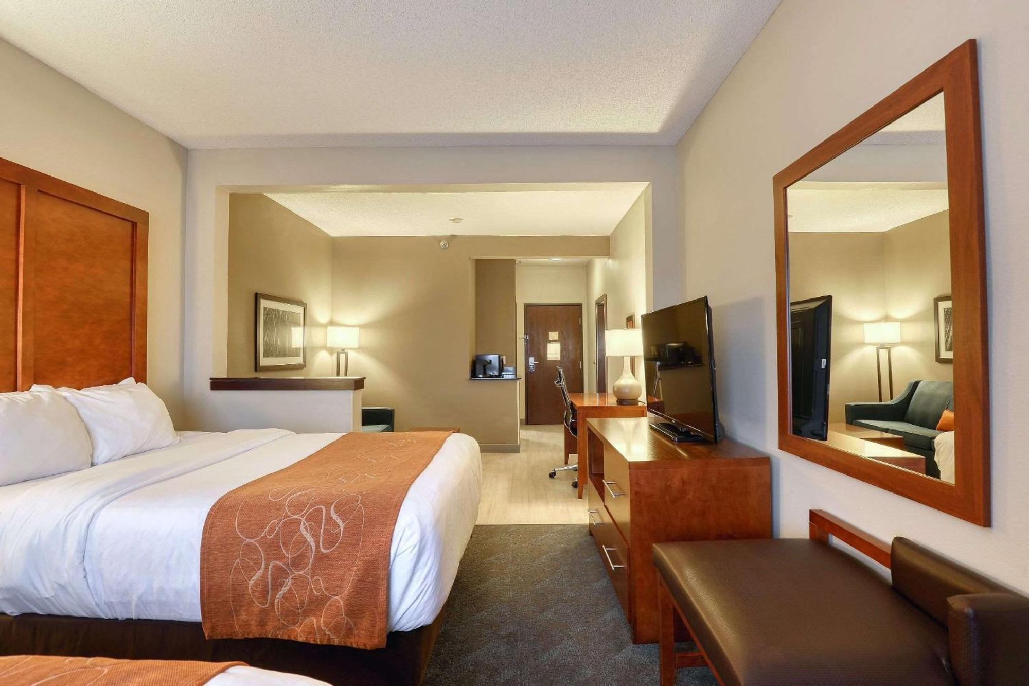 Comfort Suites Appleton Airport Extérieur photo
