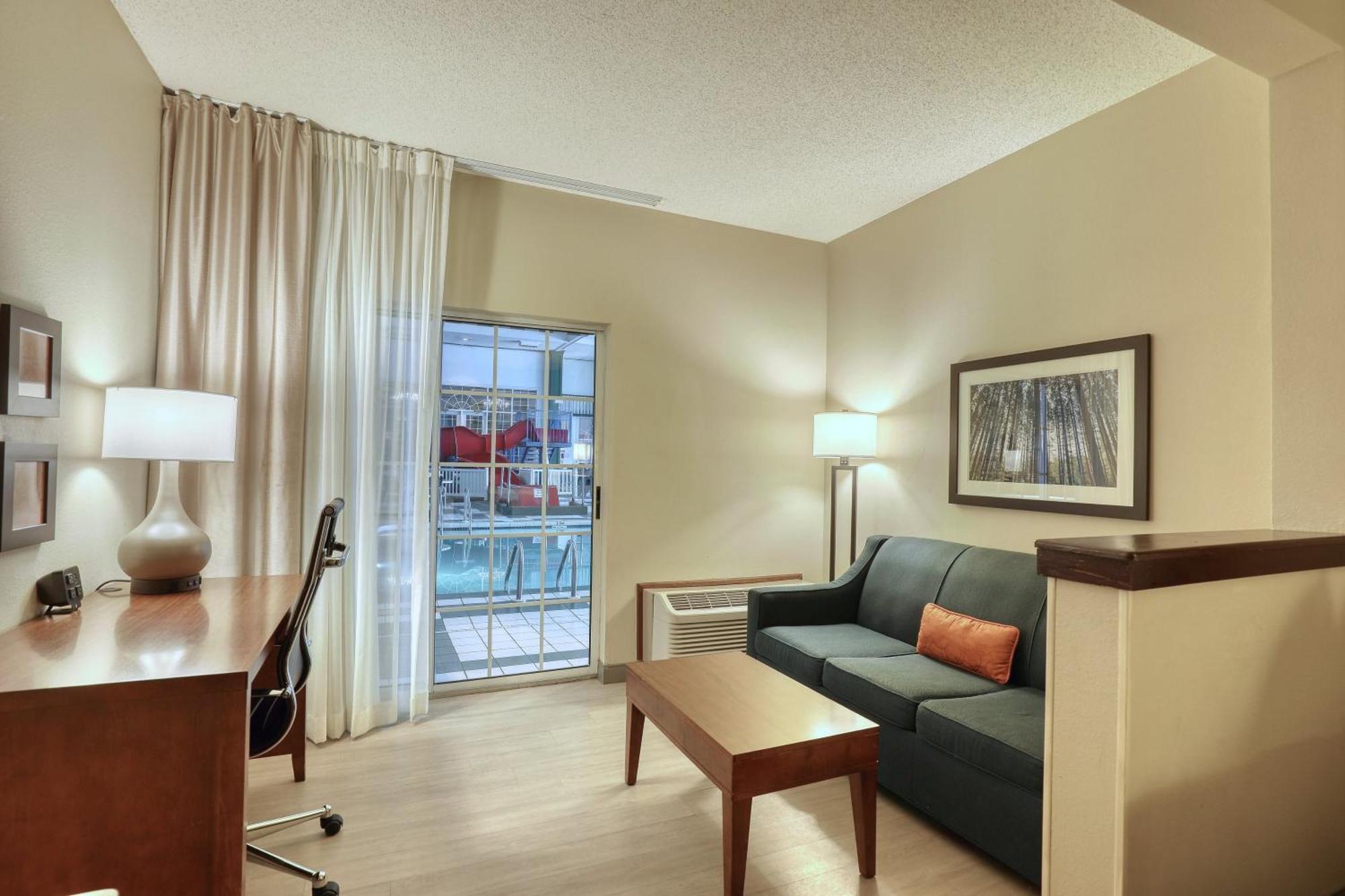 Comfort Suites Appleton Airport Extérieur photo