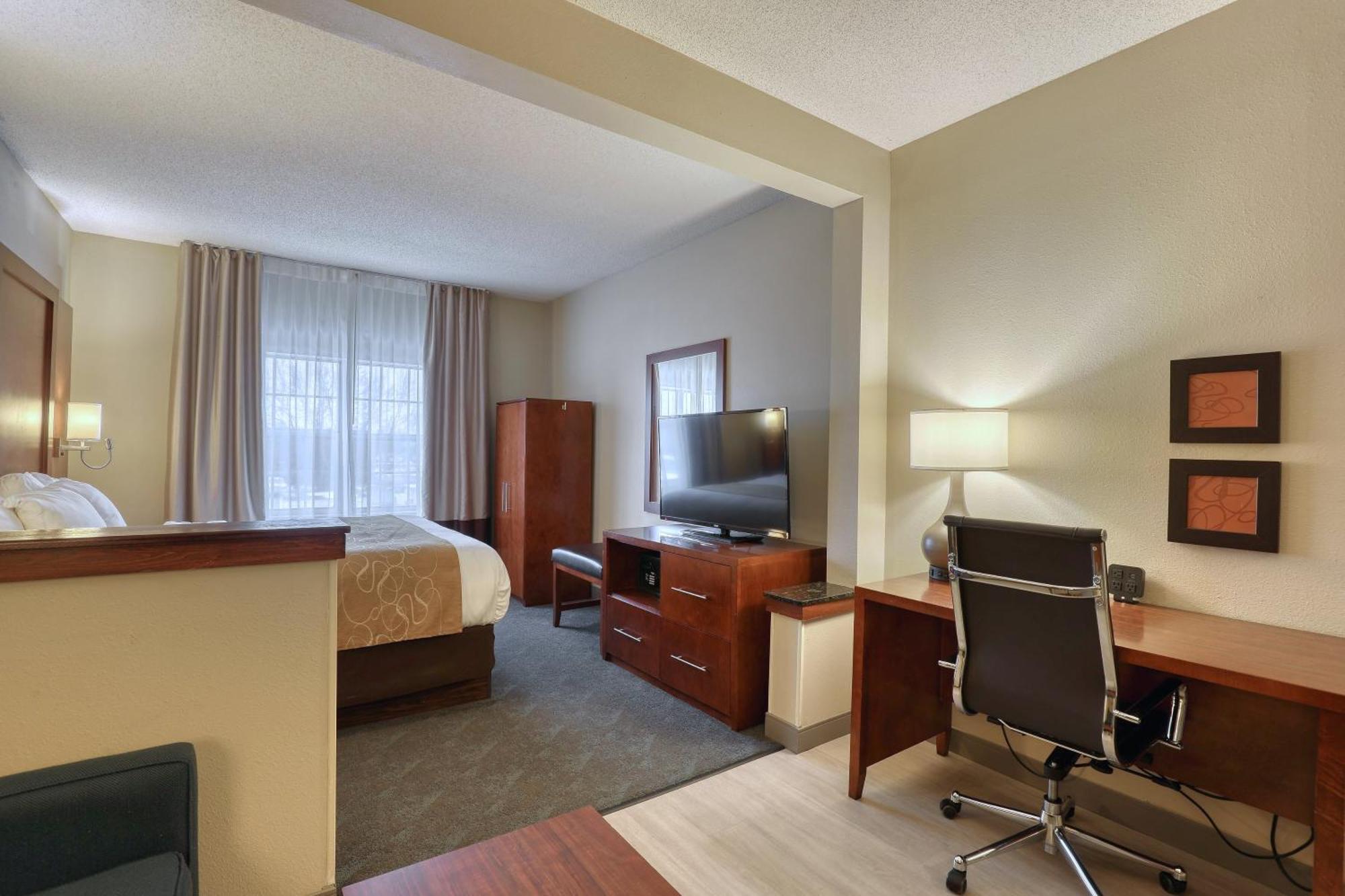 Comfort Suites Appleton Airport Extérieur photo