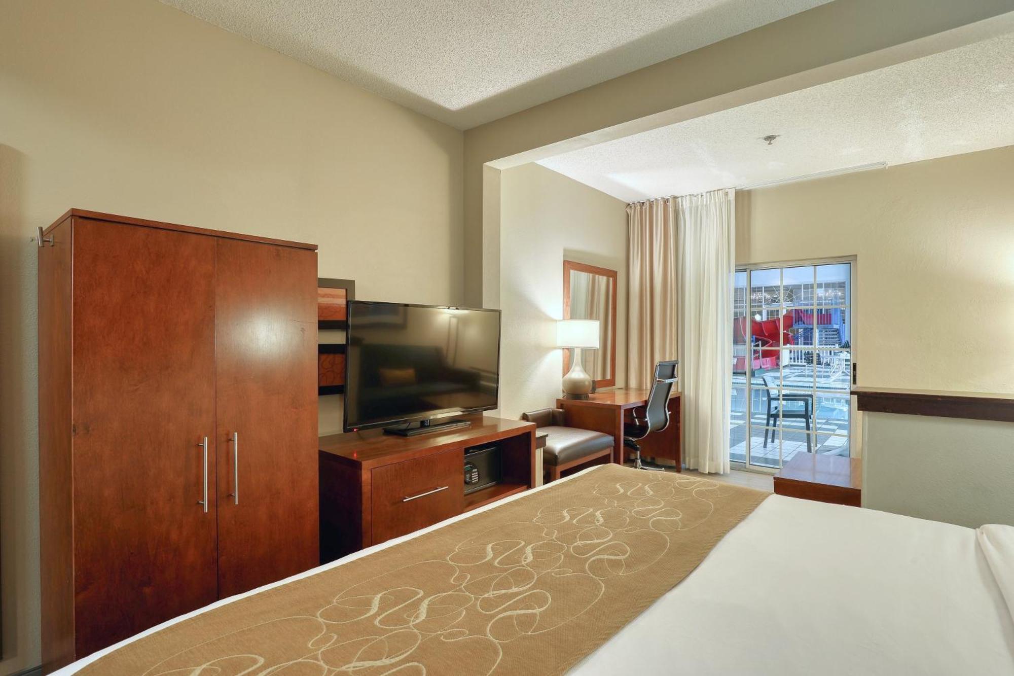 Comfort Suites Appleton Airport Extérieur photo