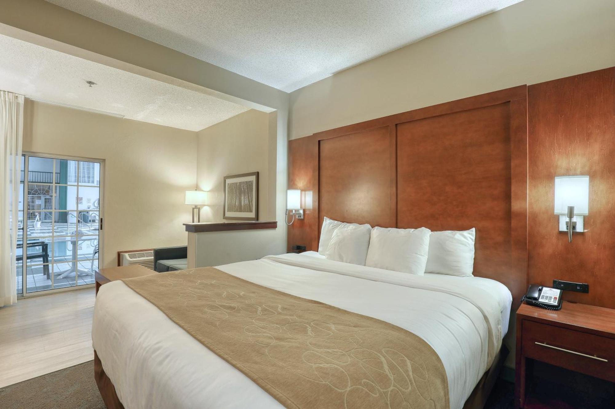 Comfort Suites Appleton Airport Extérieur photo