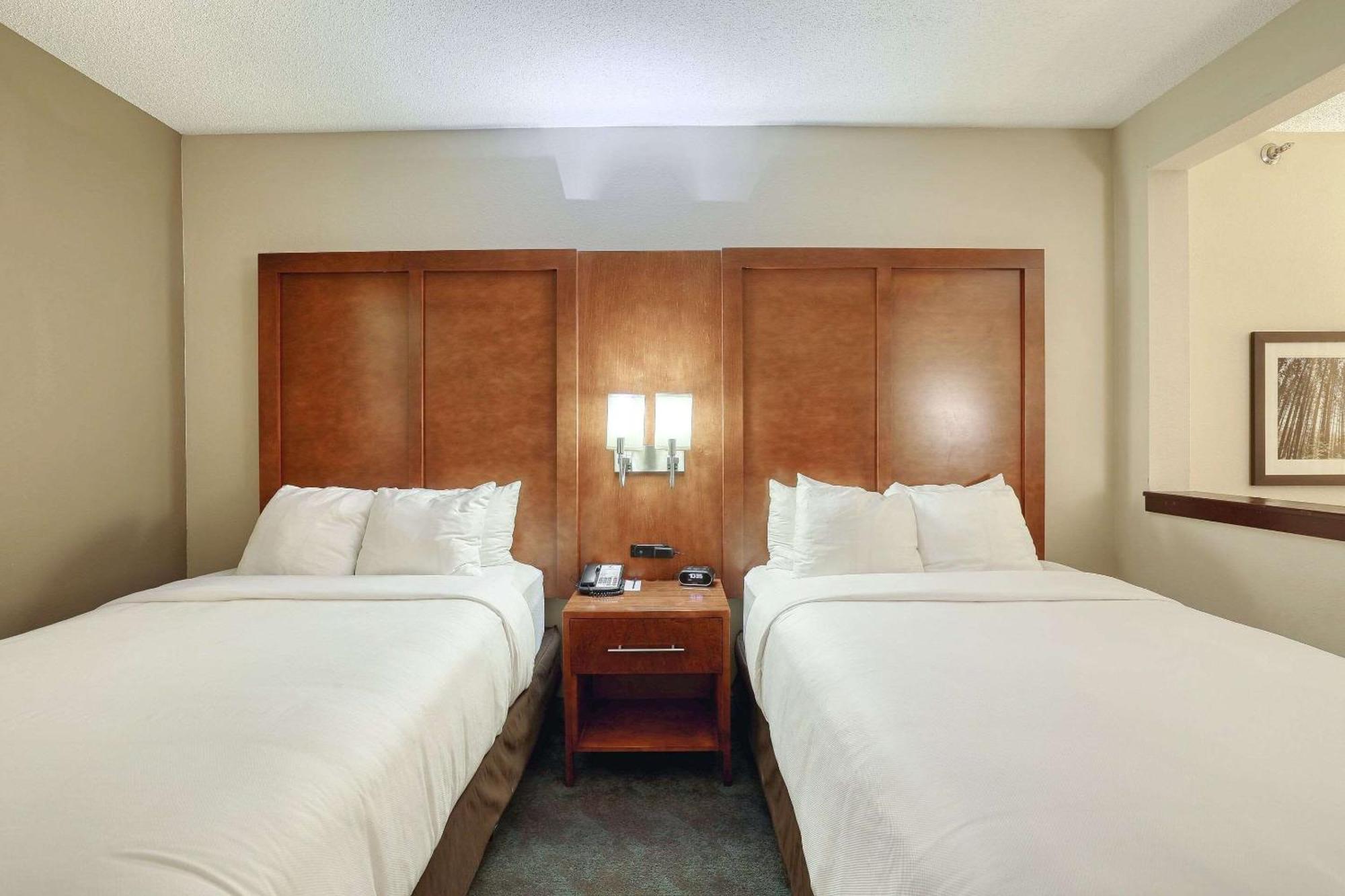 Comfort Suites Appleton Airport Extérieur photo