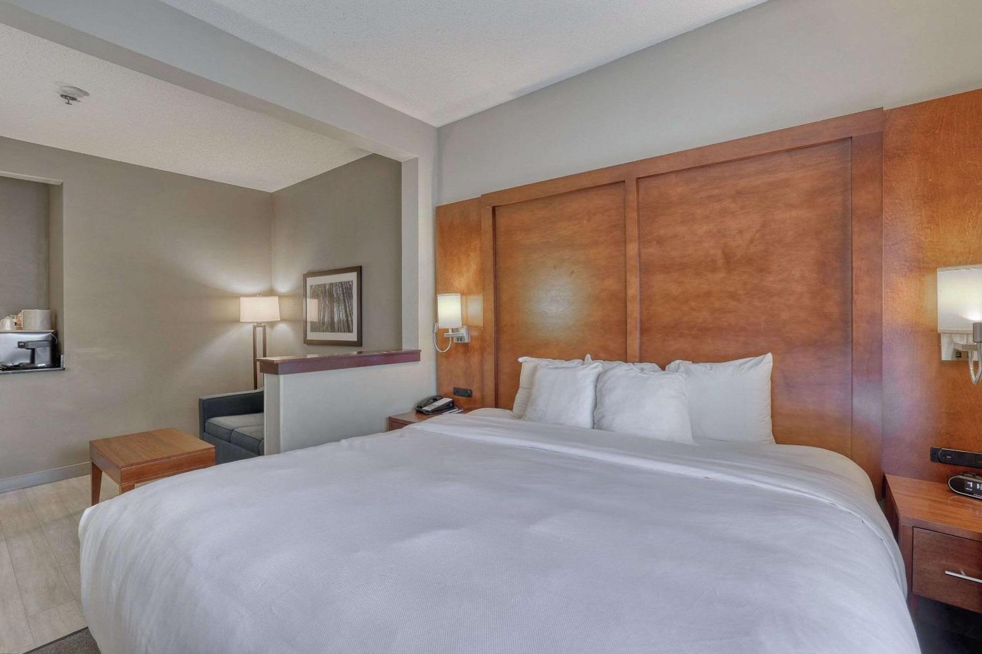 Comfort Suites Appleton Airport Extérieur photo