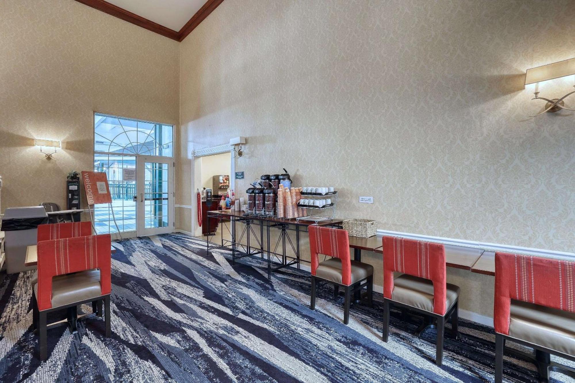 Comfort Suites Appleton Airport Extérieur photo