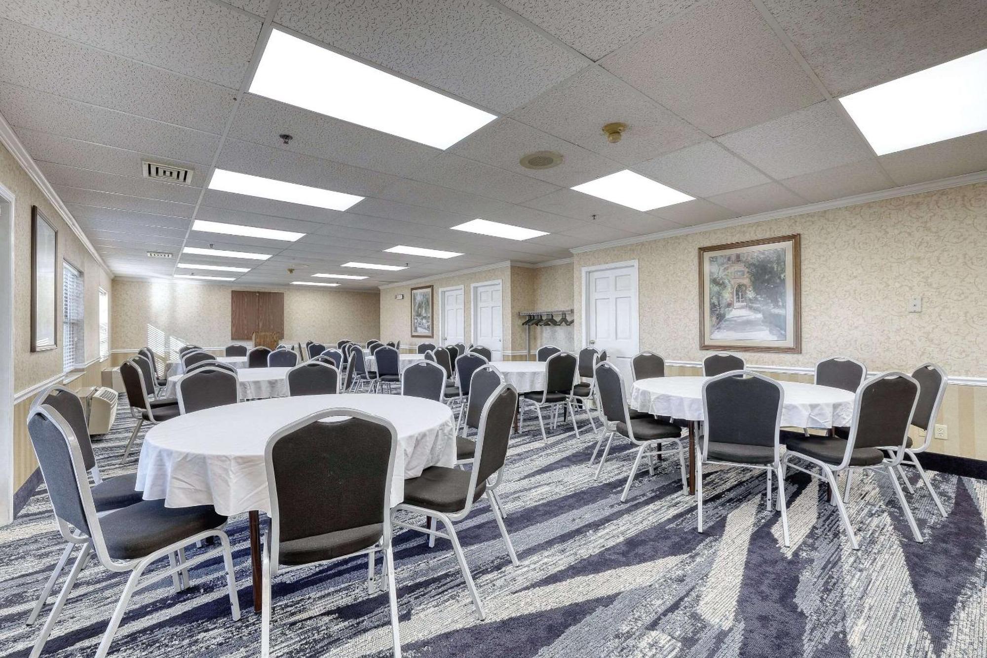 Comfort Suites Appleton Airport Extérieur photo