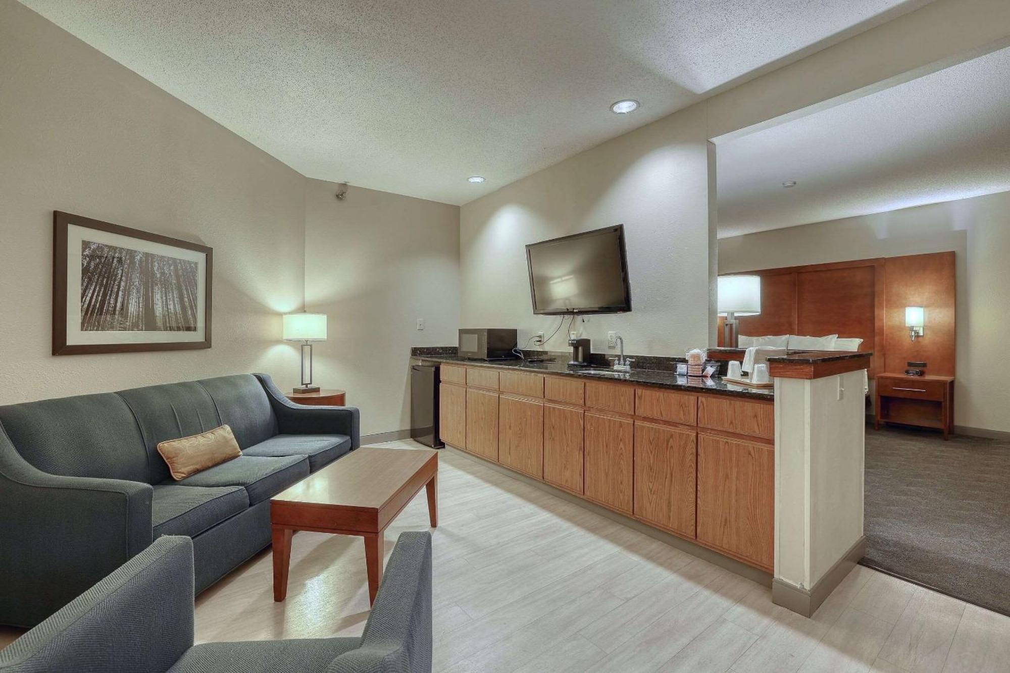 Comfort Suites Appleton Airport Extérieur photo