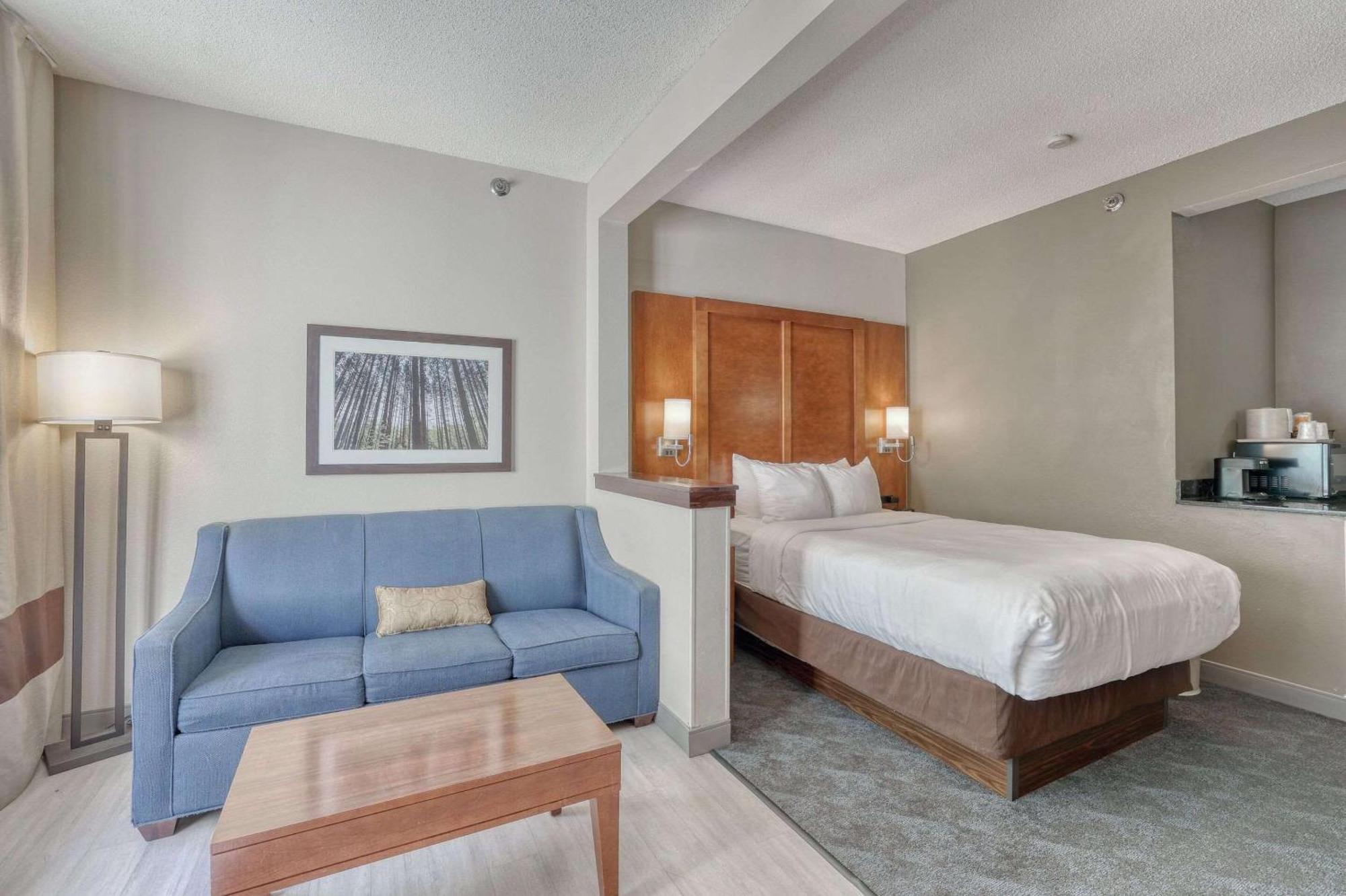 Comfort Suites Appleton Airport Extérieur photo