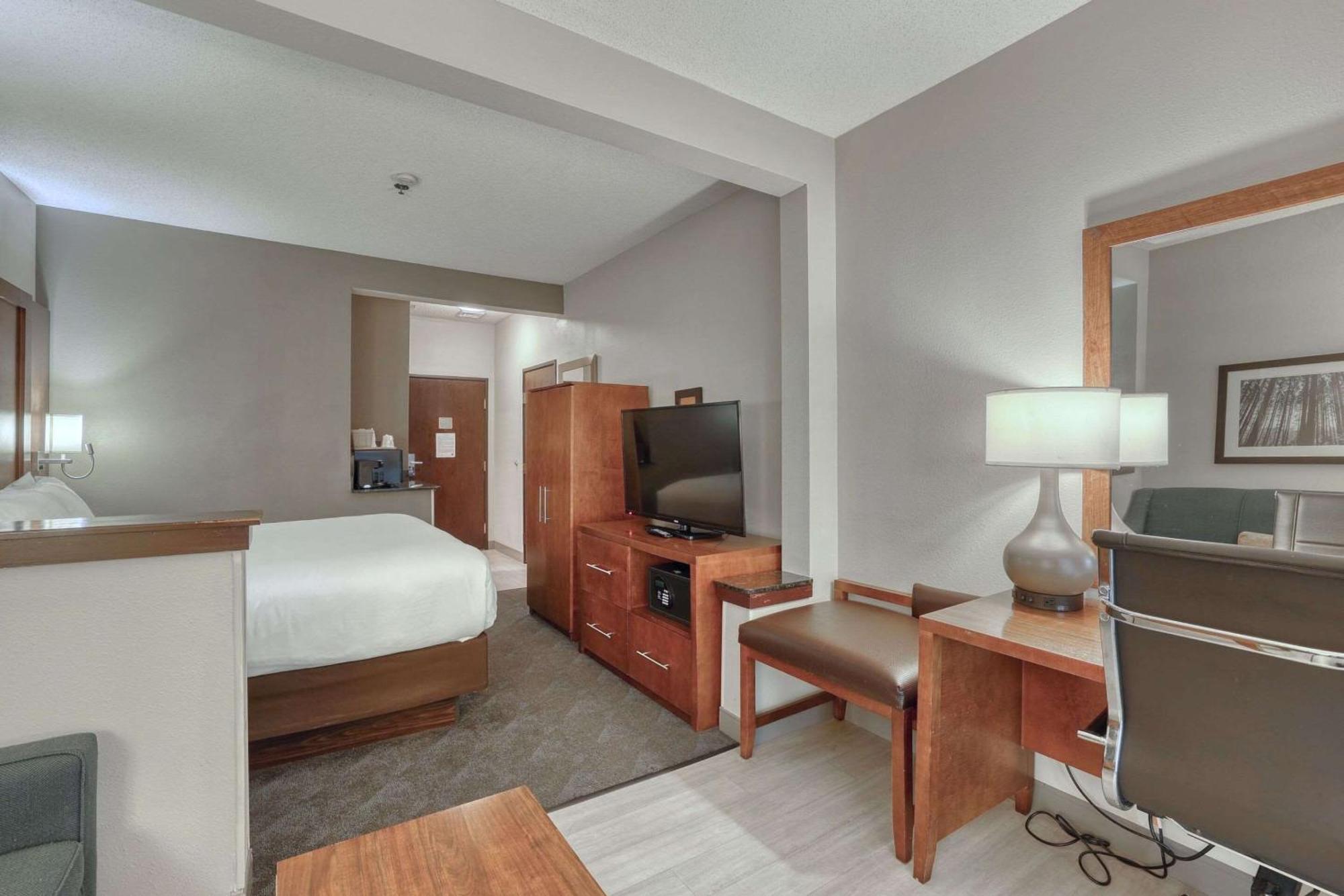 Comfort Suites Appleton Airport Extérieur photo