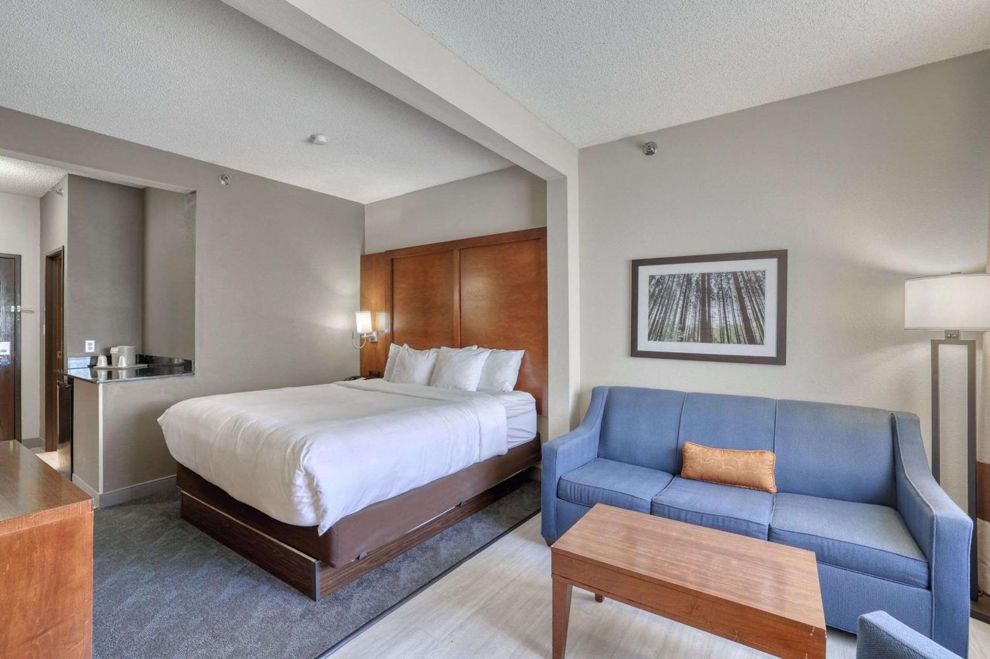 Comfort Suites Appleton Airport Extérieur photo