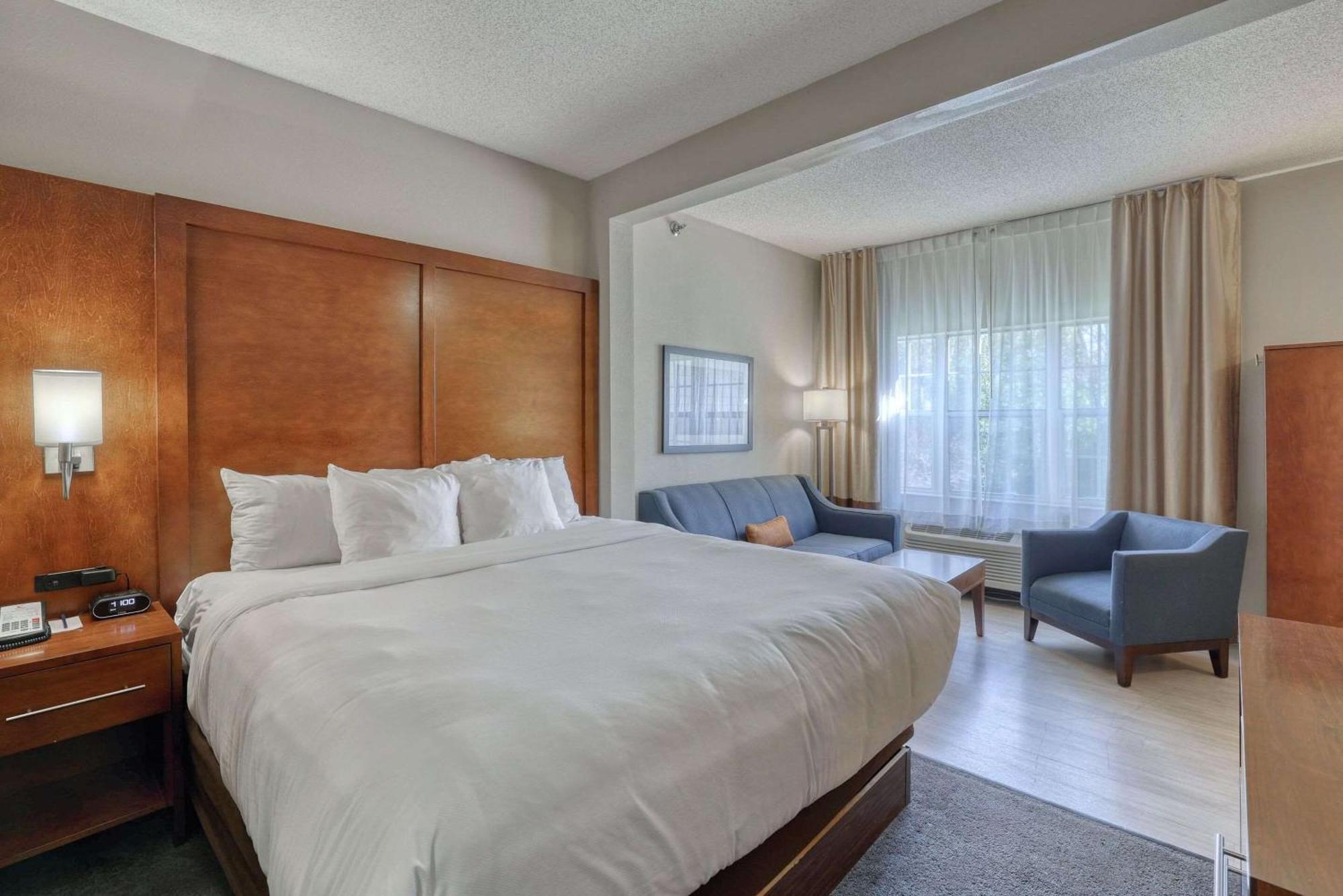 Comfort Suites Appleton Airport Extérieur photo