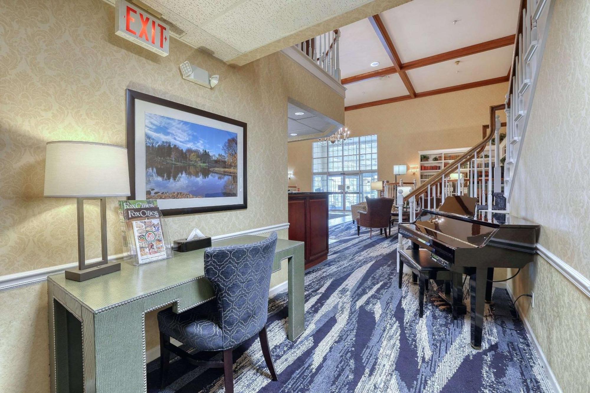 Comfort Suites Appleton Airport Extérieur photo