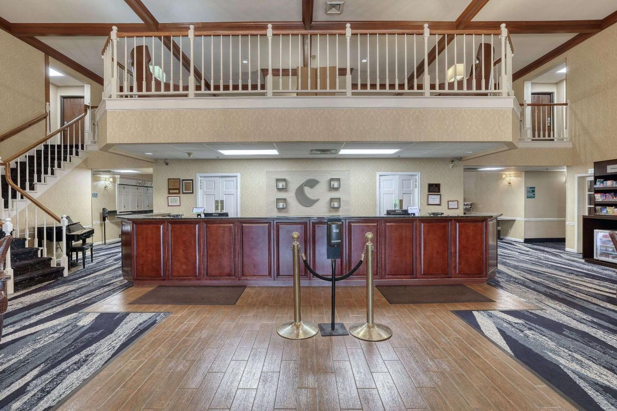 Comfort Suites Appleton Airport Extérieur photo