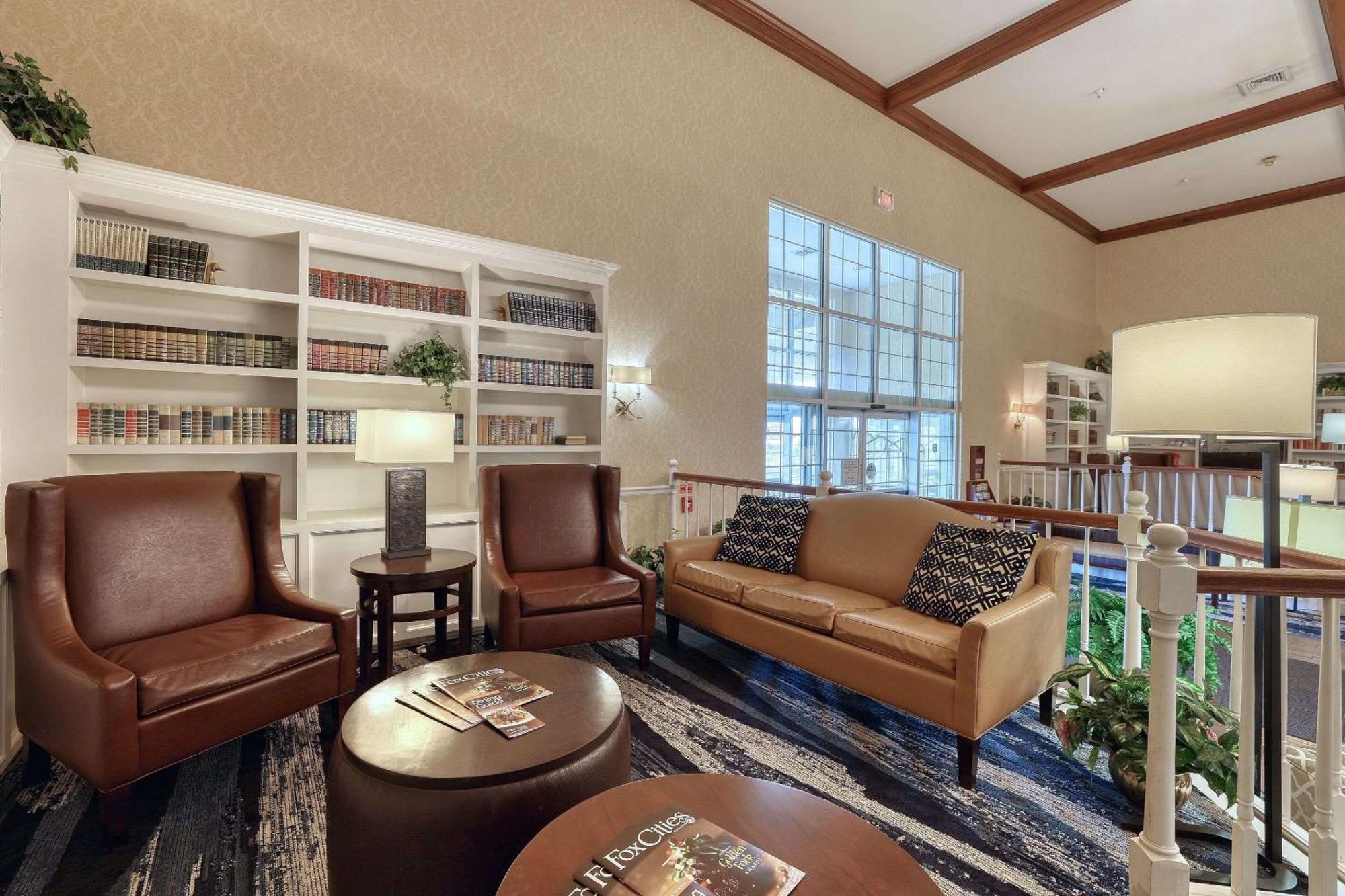 Comfort Suites Appleton Airport Extérieur photo